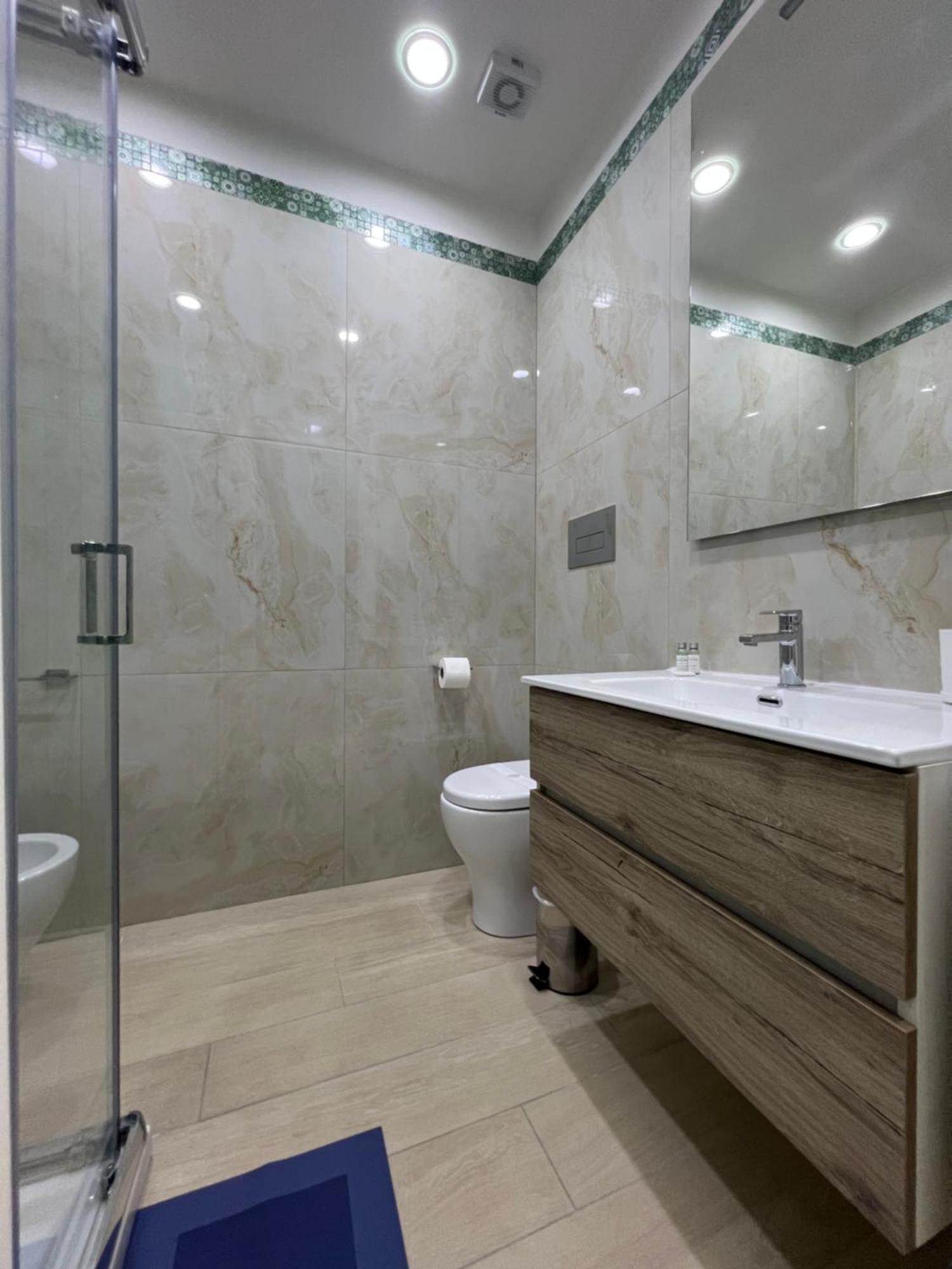 Blu 19 Hotel Napoli Bagian luar foto